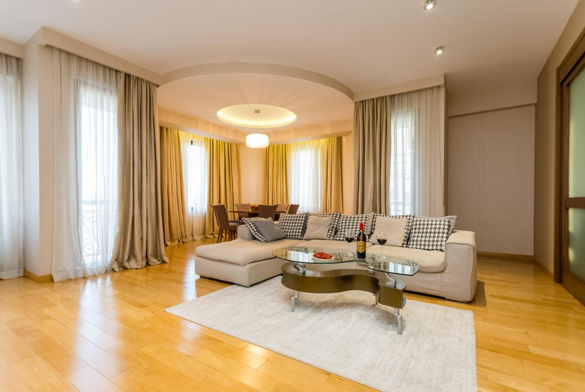 The Grand Apartment Lll 第比利斯 外观 照片